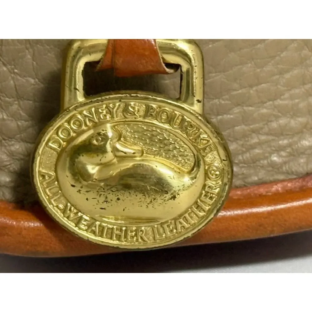 Dooney & Bourke Vintage Classic Zip Top Shoulder Crossbody Handbag Leather 90s